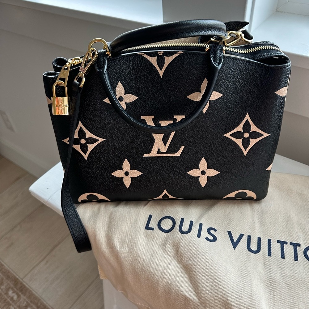 Louis Vuitton Black Monogram Bag